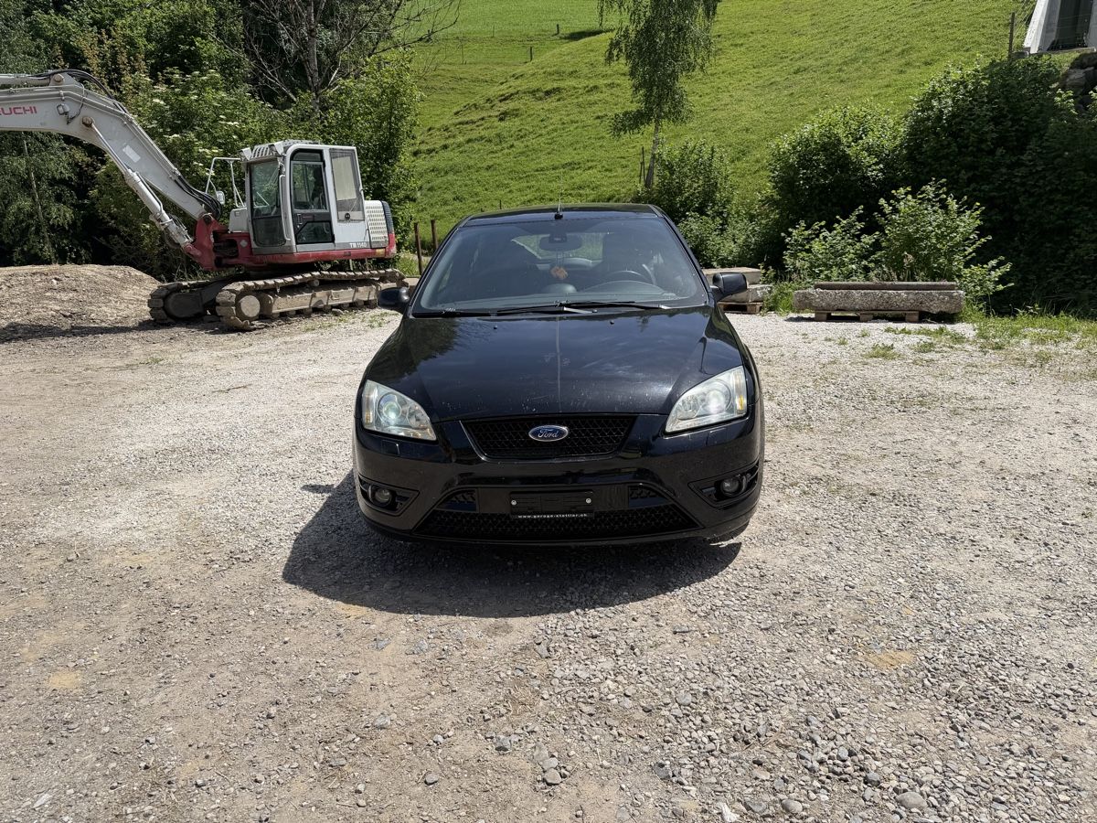 Ford Autos: Ford Focus ST 2.5   – D'occasion à Trubschachen par mei_yhb2 1