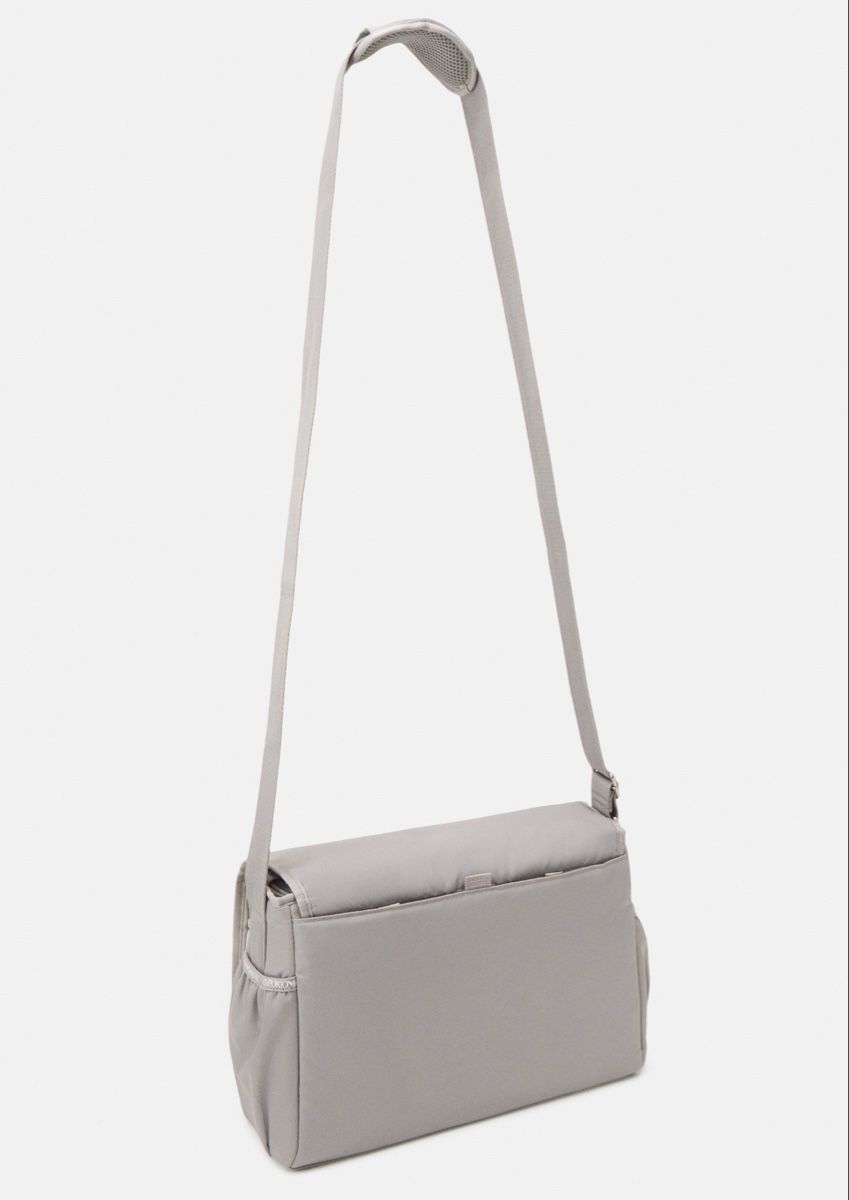 Armani Kindertaschen: Wickeltasche Armani – Neu (gemäss Beschreibung) aus Oensingen von ErsteSahne. 2