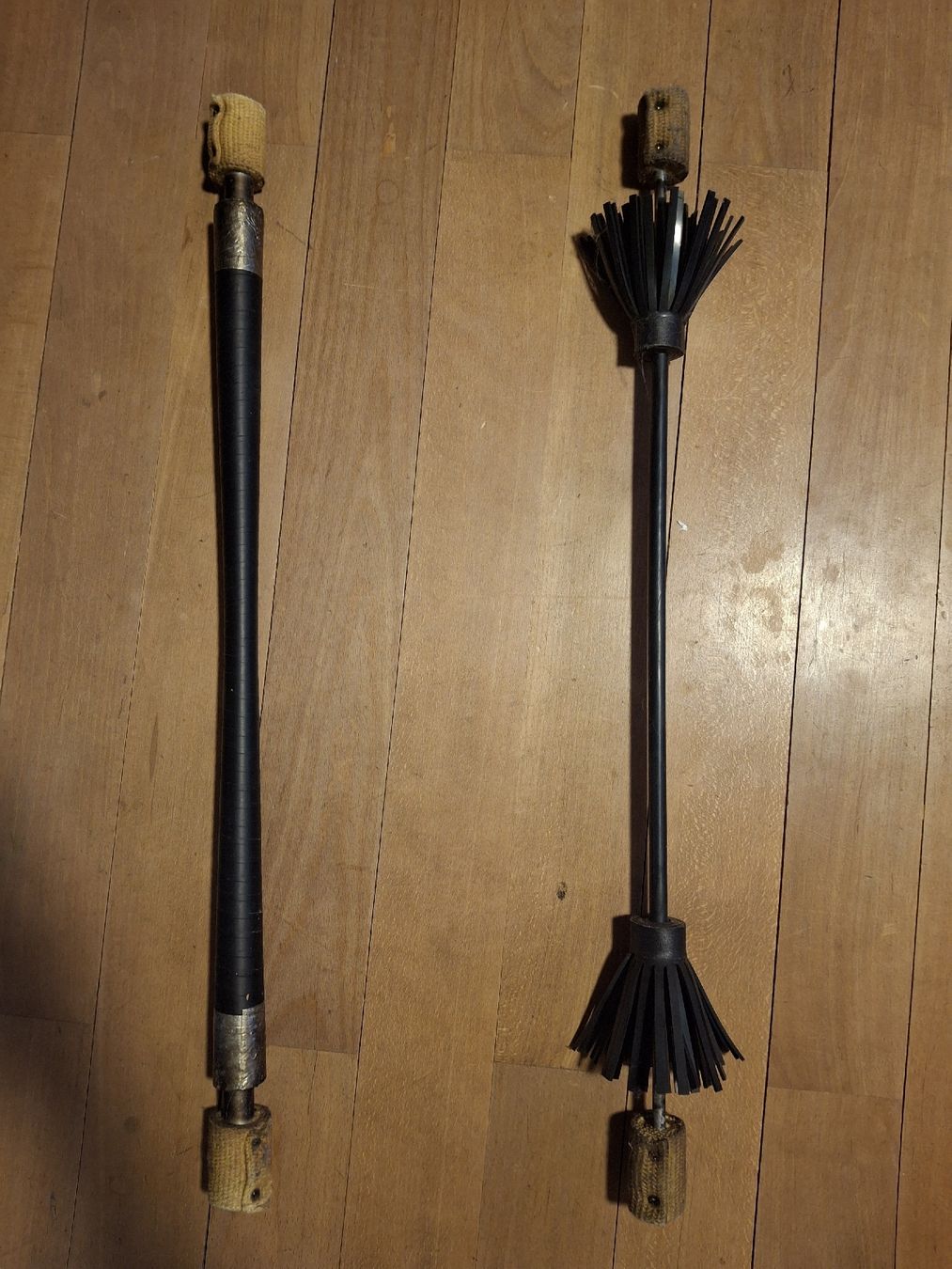 Giocattoli: 2x Flowtoys / Lunastick ca. 70cm – Usato da Winterthur venduto da steph_noir