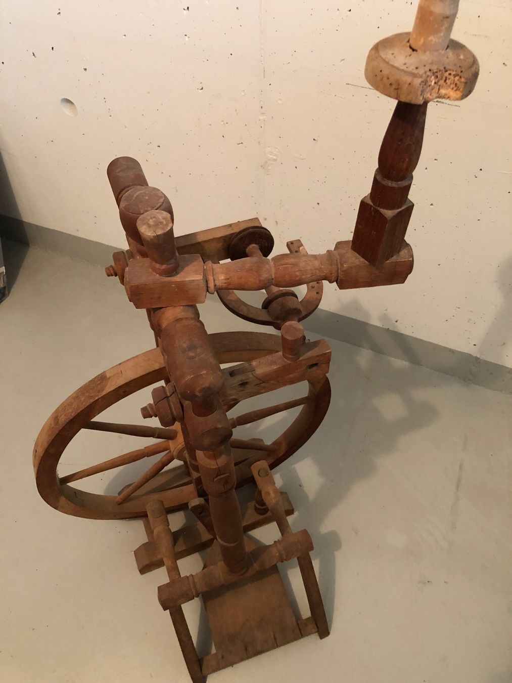 Ruote per filare: Spinnrad antik – Usato da Fehraltorf venduto da moopli 1