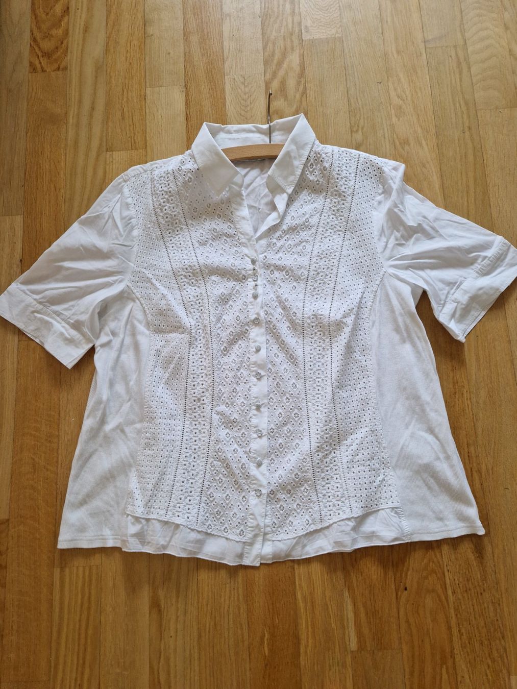 Peter Hahn Blusen: Bluse Gr. 48, kurzarm, von Peter Hahn, mit Strass-Knöpfe – Gebraucht aus Arlesheim von Vera6