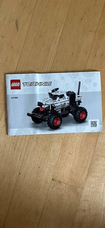 Baukästen: Lego Technic Monstertruck "Monster Jam Mutt Dalmatian" – Gebraucht aus Männedorf von livingdream 3