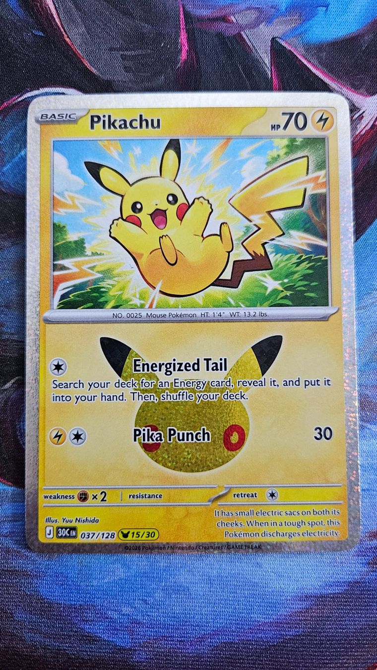 Pokémon Carte collezionabili: Pokemon Pikachu 15/30 -  30th Anniversary EN – Nuovo (secondo la descrizione) da Cousset venduto da PokePlus