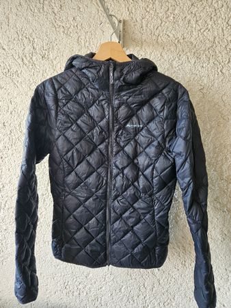 Schöne, blaue & leichte Macpac Daunenjacke Gr. S / 36