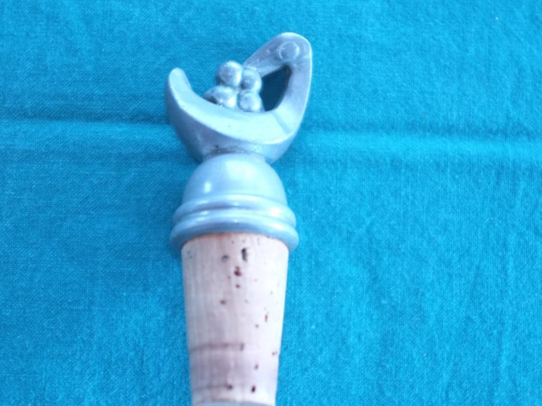 Apribottiglie & Tappi per chiusura: Weinzapfen mit Zinkfigur – Usato da Schwarzenburg venduto da Unterwahlern