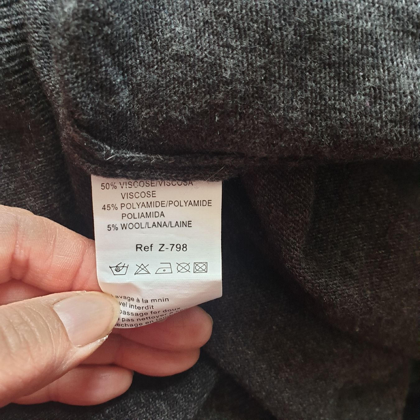 Maglioni & Felpe: Version Feminin, schöner Pullover mit Echtfellkragen EHG – Nuovo (secondo la descrizione) da Frenkendorf venduto da Moon111 5
