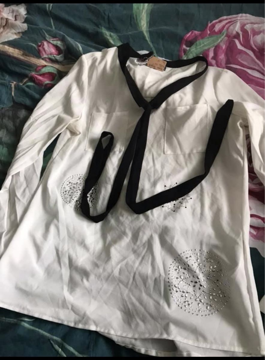 Desigual Camicette: Chemise desigual taille M – Usato da Martigny venduto da lovejess 1
