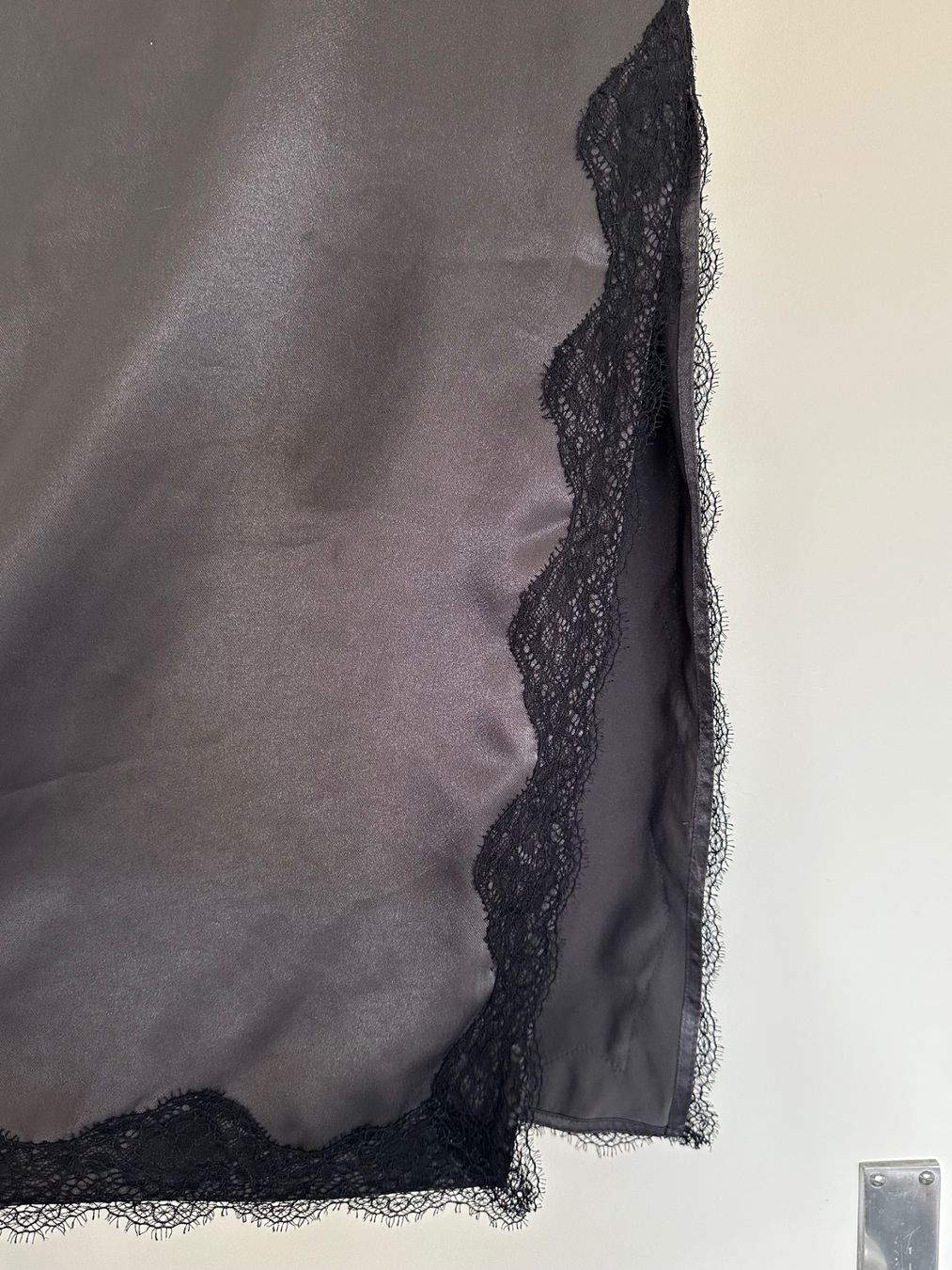 Gonne: Grey skirt with black lace, side opening,size S – Usato da Lausanne venduto da kuroneko86 1