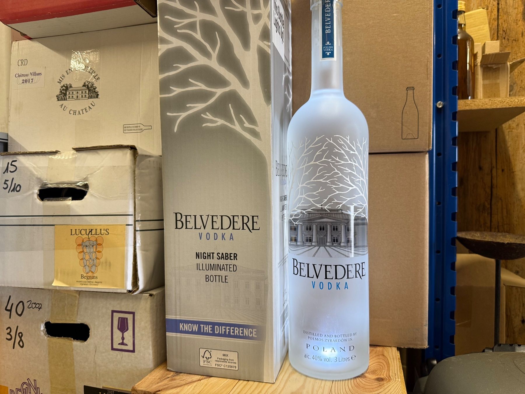 Belvedere Bevande alcoliche: 3 Liter  Flasche Vodka Belvedere mit LED... – Nuovo e nell'imballaggio originale da Wöschnau venduto da Vinsale