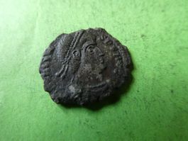 uralte   Bronzemünze ,  20 mm  1.73 g