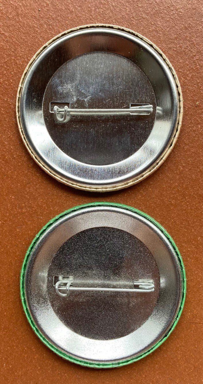 Broches & Aiguilles: Buttons - Anstecker – D'occasion à Orselina par Vrenegonde 3