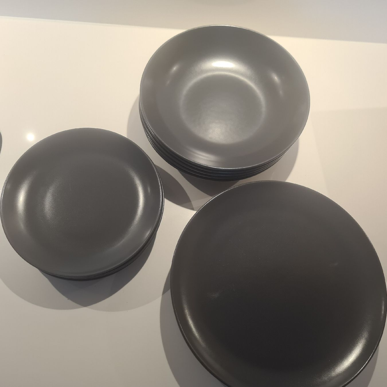 Geschirrsets: 5er Set Flach,Suppen und Desser Teller – Gebraucht aus Steinen von turbogeiss99 5