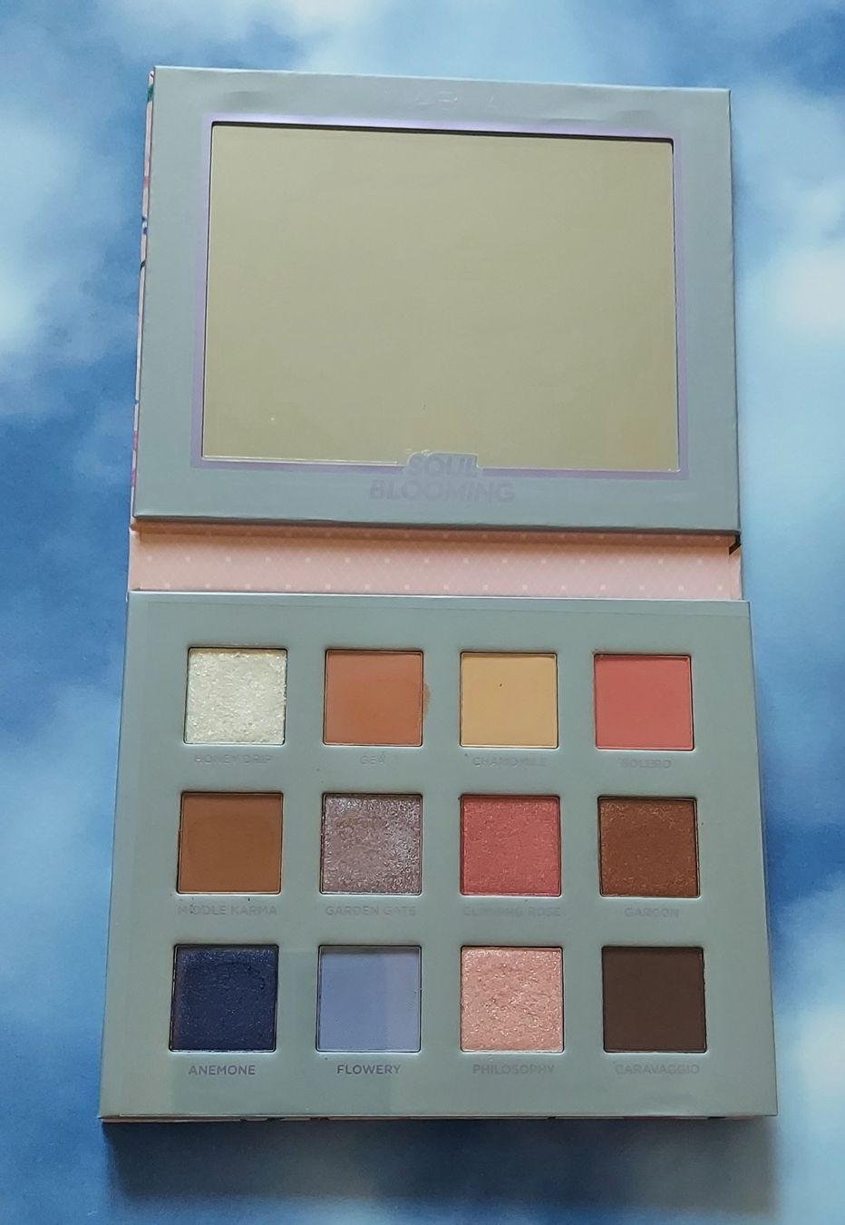 Maquillage: Nabla Soul Blooming Eyeshadow Palette – D'occasion à Läufelfingen par Rubine 1