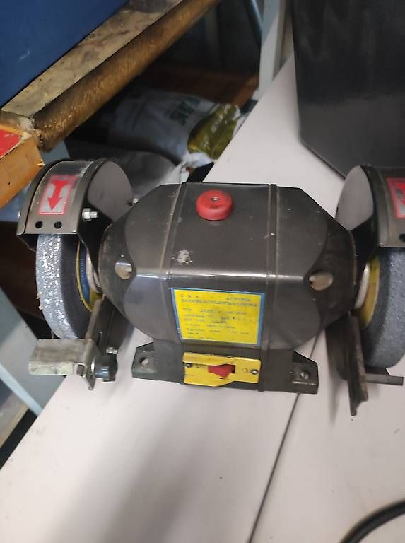 Schleifen & Polieren: Schleif Maschine – Gebraucht aus Au SG von ard_qp8l 1