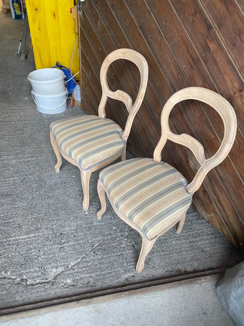 Sedie: ART 557-H Lot de 2 chaises sablé – Usato da Pont-La-Ville venduto da BCMGLEAL 2