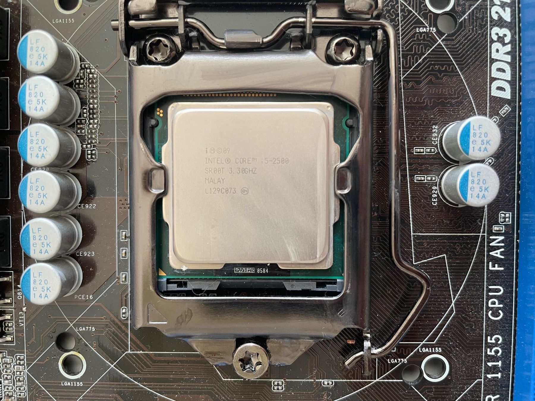 Schede madri: ASRock P67 Pro3 mit Intel Core i5 CPU und 2x4GB – Usato da Basel venduto da adi_wly5 2