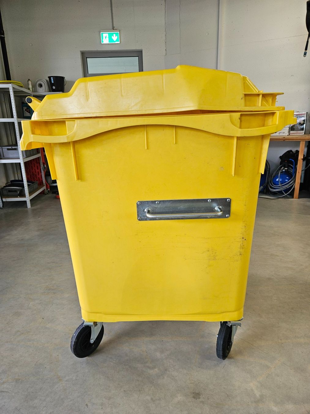 Banconi: Kunststoffcontainer 1000 l gelb Standard-Rollcontainer – Usato da Schongau venduto da hans.m 3