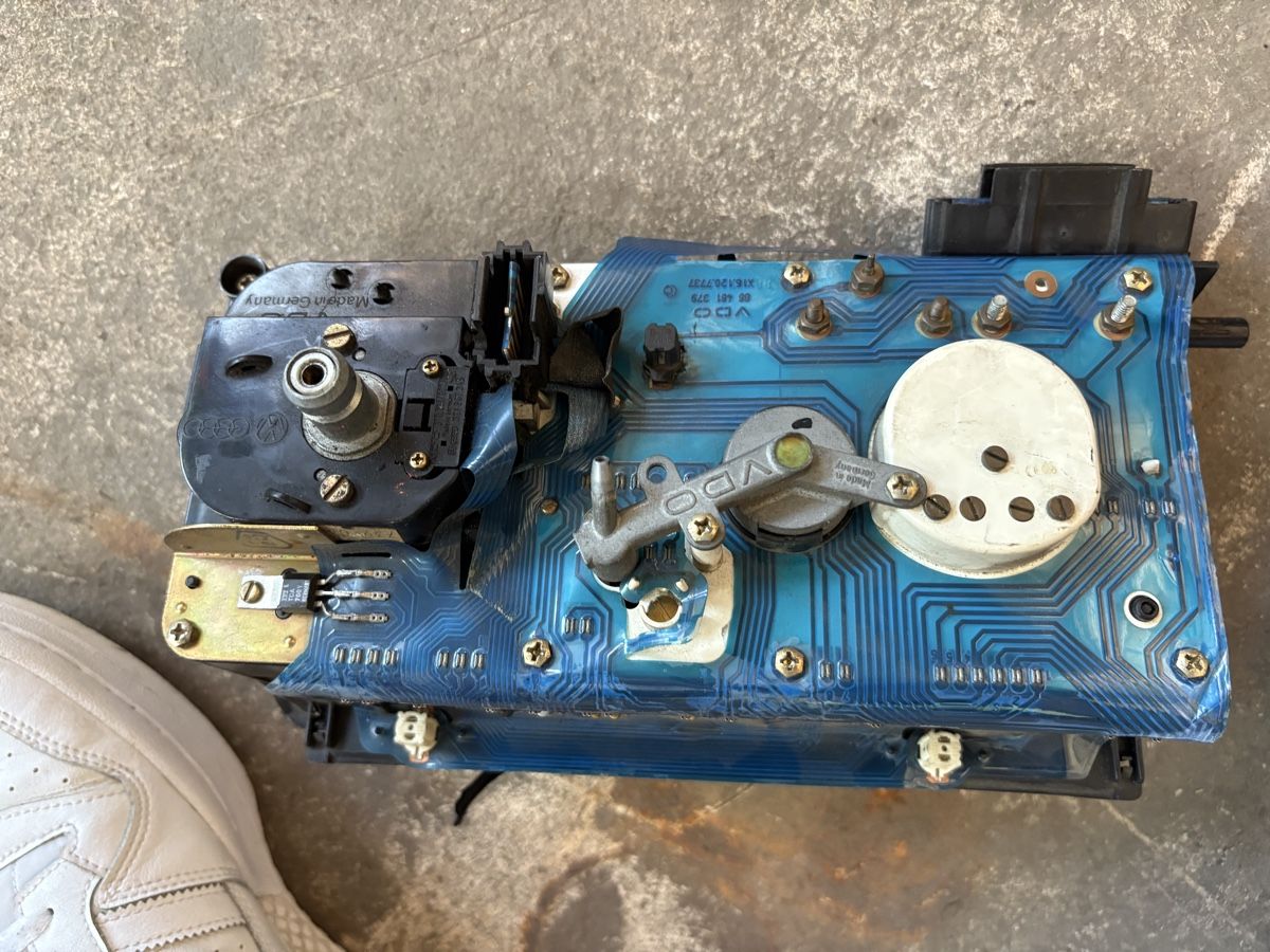 VW Alle Autoersatzteile: Vw golf 1 Tacho  – Gebraucht aus lostorf von Hramaj 1