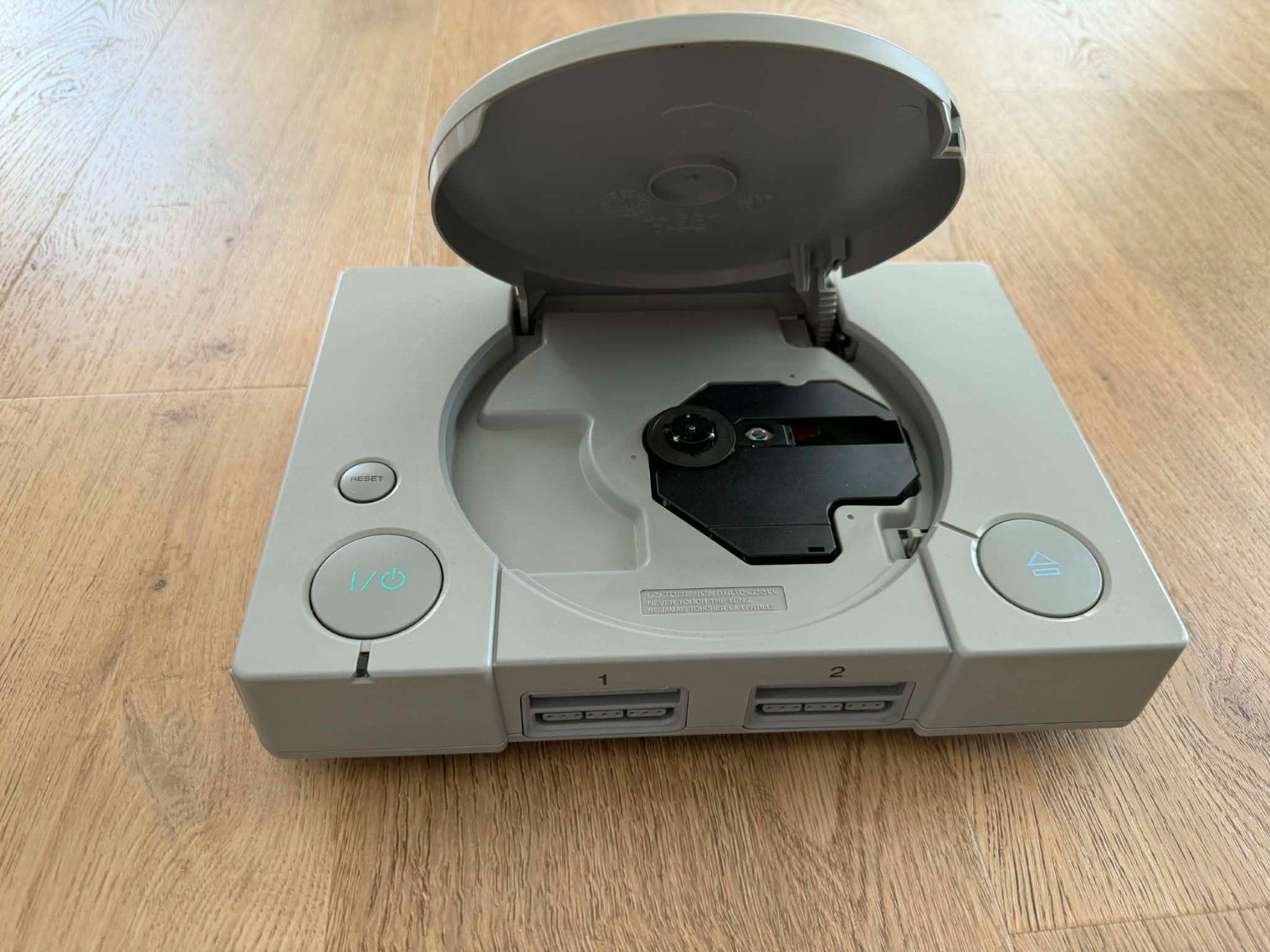 Sony Console: 🎮 Sony PlayStation (PS1) Konsole + Controller + Memo – Usato da Leuzigen venduto da Retrobase.ch 1