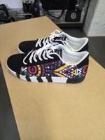 Skate Schuhe Sneaker neu mit buntem Muster