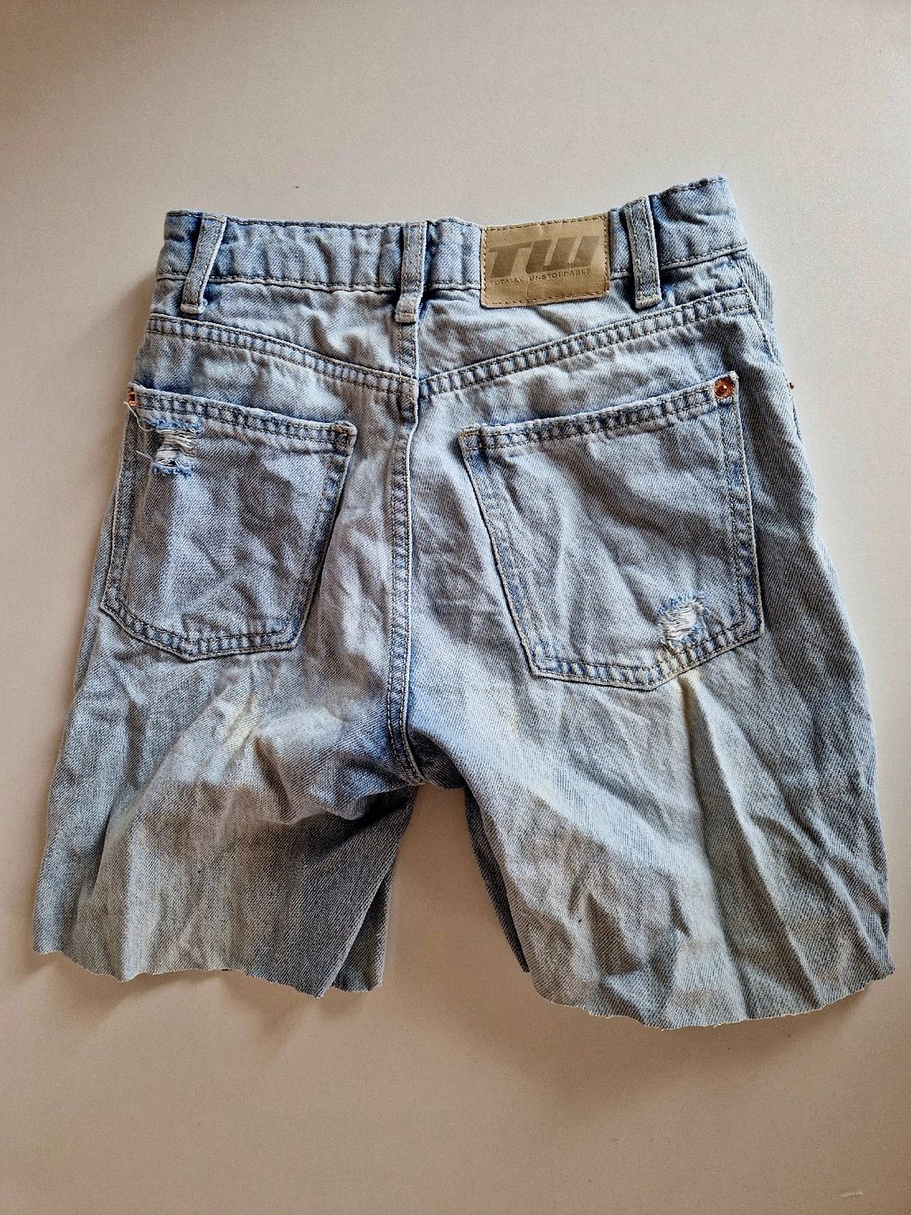 Hosen: Hose Grösse 32 – Gebraucht aus Stüsslingen von white_angel86 1