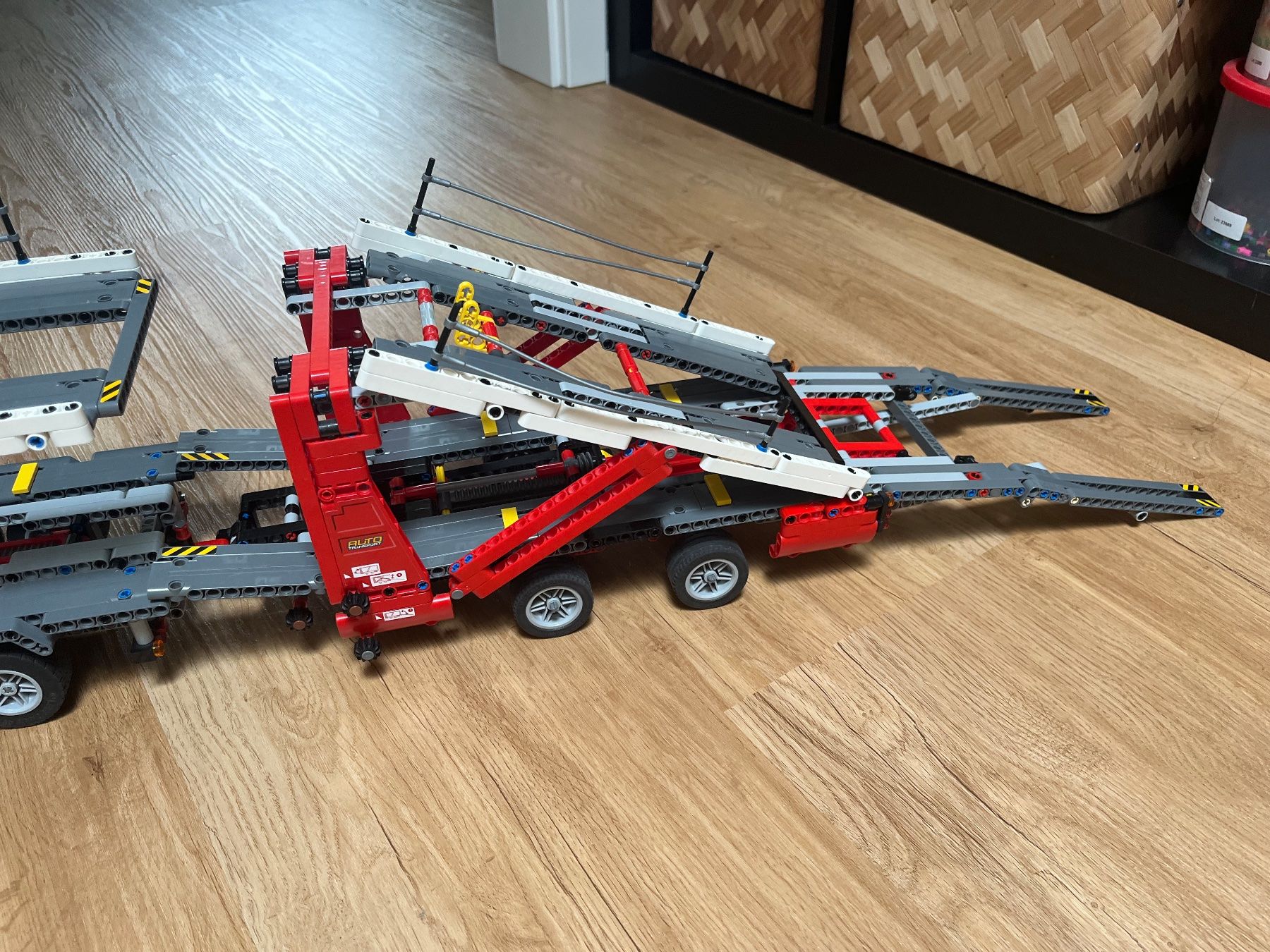 Lego Spielzeuge: Lego Technic Car Transporter – Gebraucht aus Gipf-Oberfrick von Andrea.N01 3