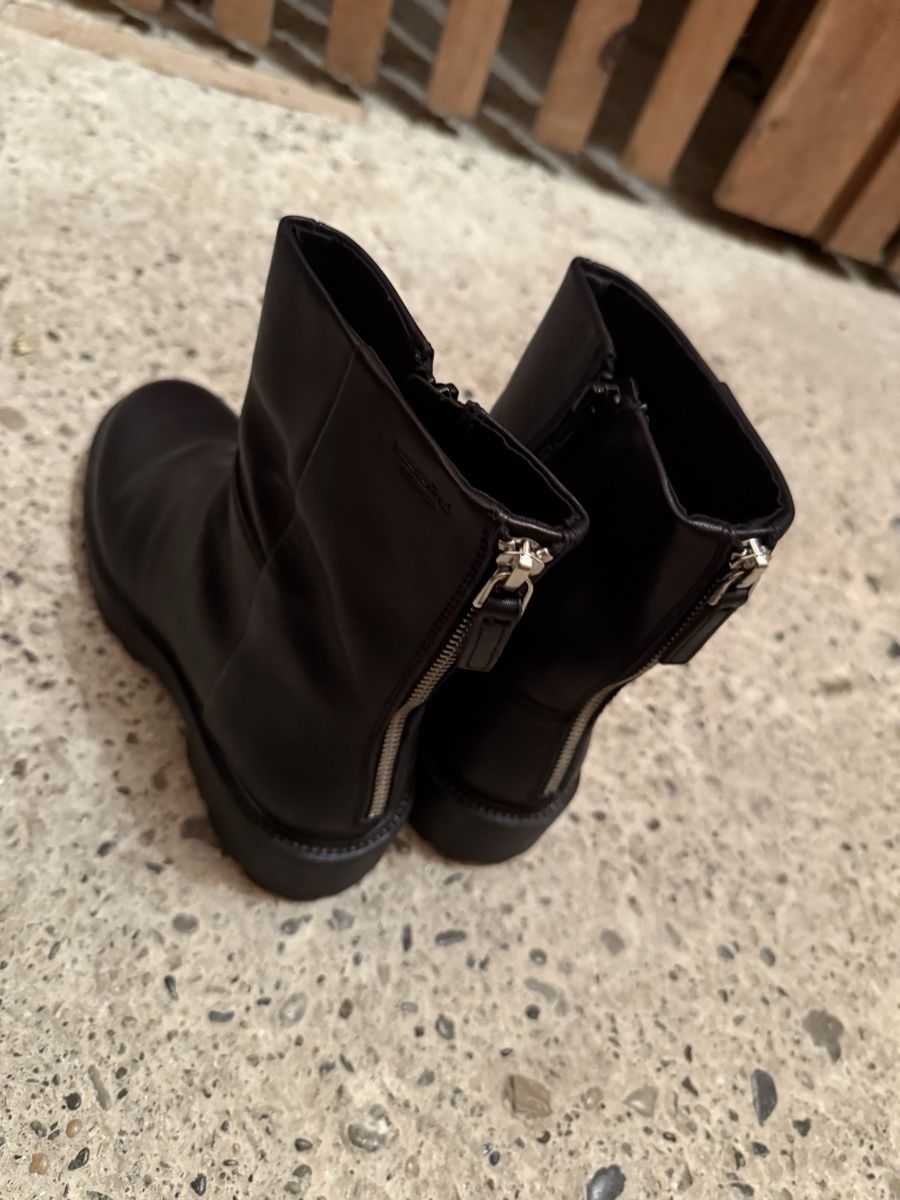 Vagabond Damenschuhe: Almost new Black Vagabond Leather Boots, Zip Closure – Neu und originalverpackt aus Dübendorf von zhe_69pd 3