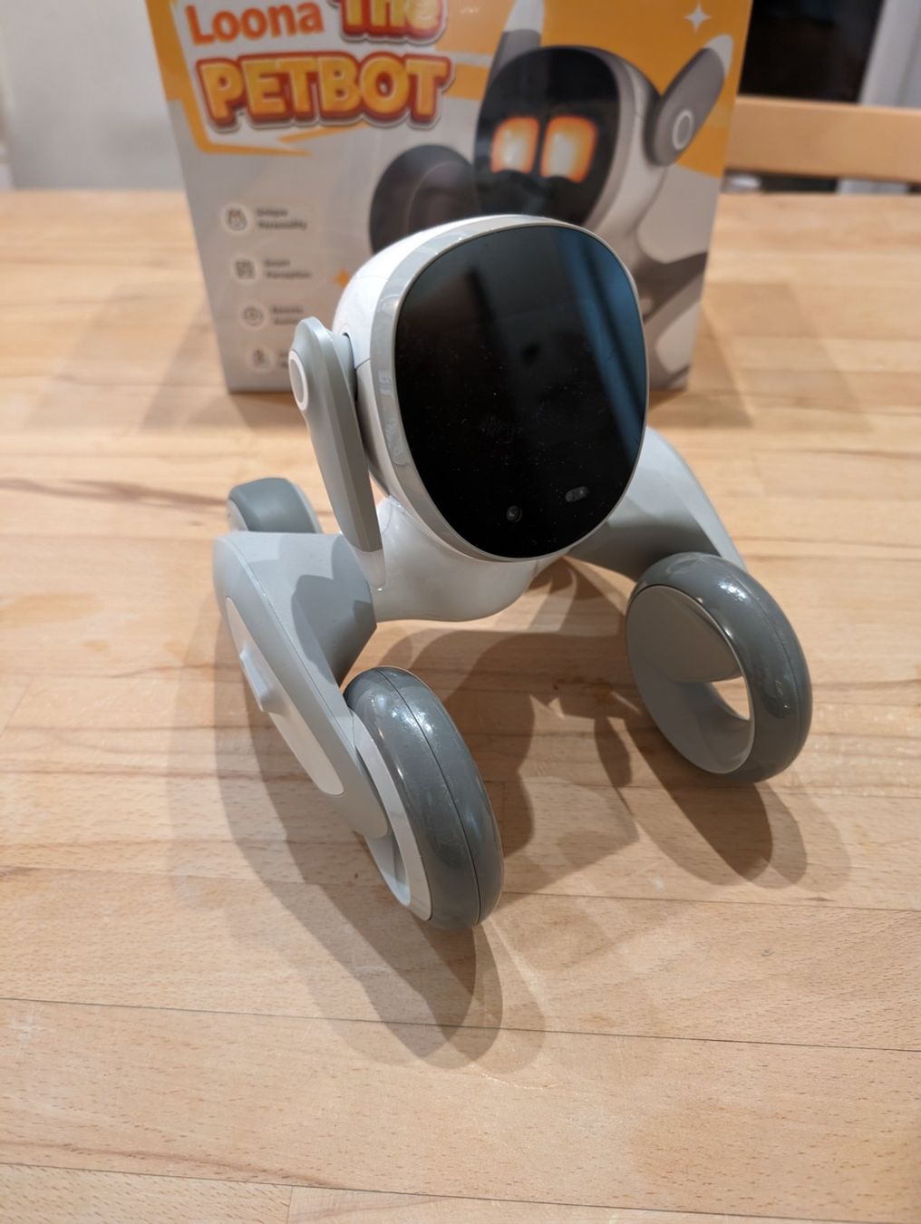 Spielzeuge: Loona Robot – Neu und originalverpackt aus Basel von  1