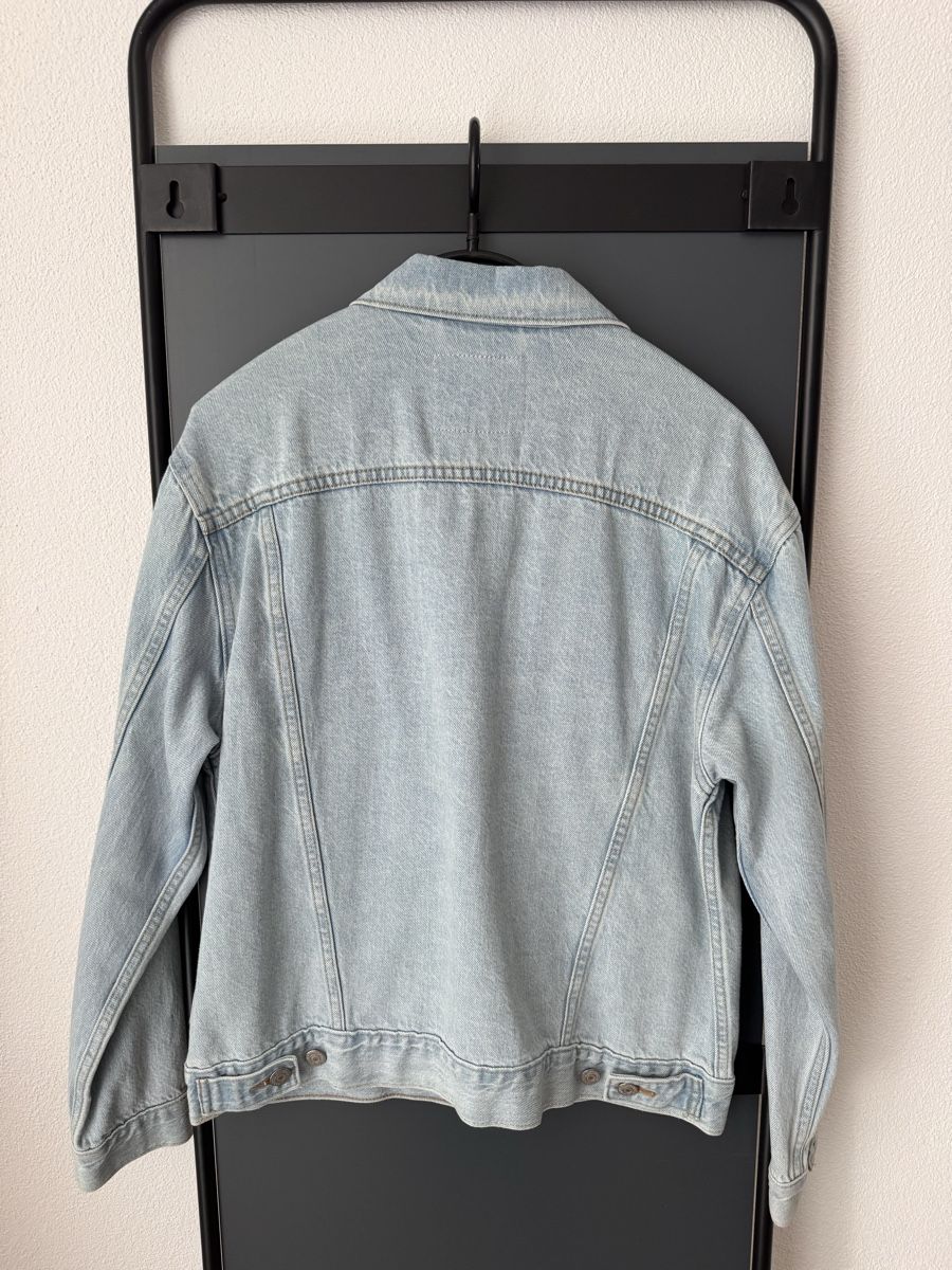 Levi's Vestes: Levi's Jeansjacke Denim hellblau Grösse M – Neuf (Voir description) à Luzern par maarteii 2
