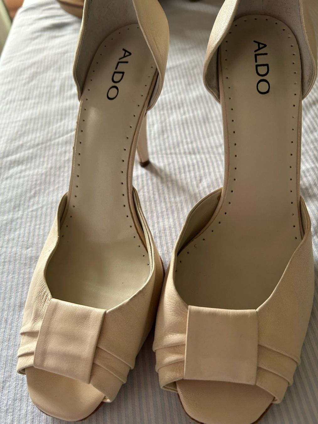 Aldo Damenschuhe: Escarpin élégant cuir ouvert de côté,  T/40 – Neu (gemäss Beschreibung) aus nyon von Lbabi 6