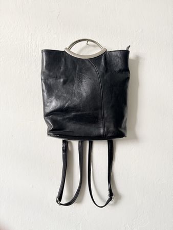 Vintage Ledertasche/-rucksack schwarz mit Metallgriff