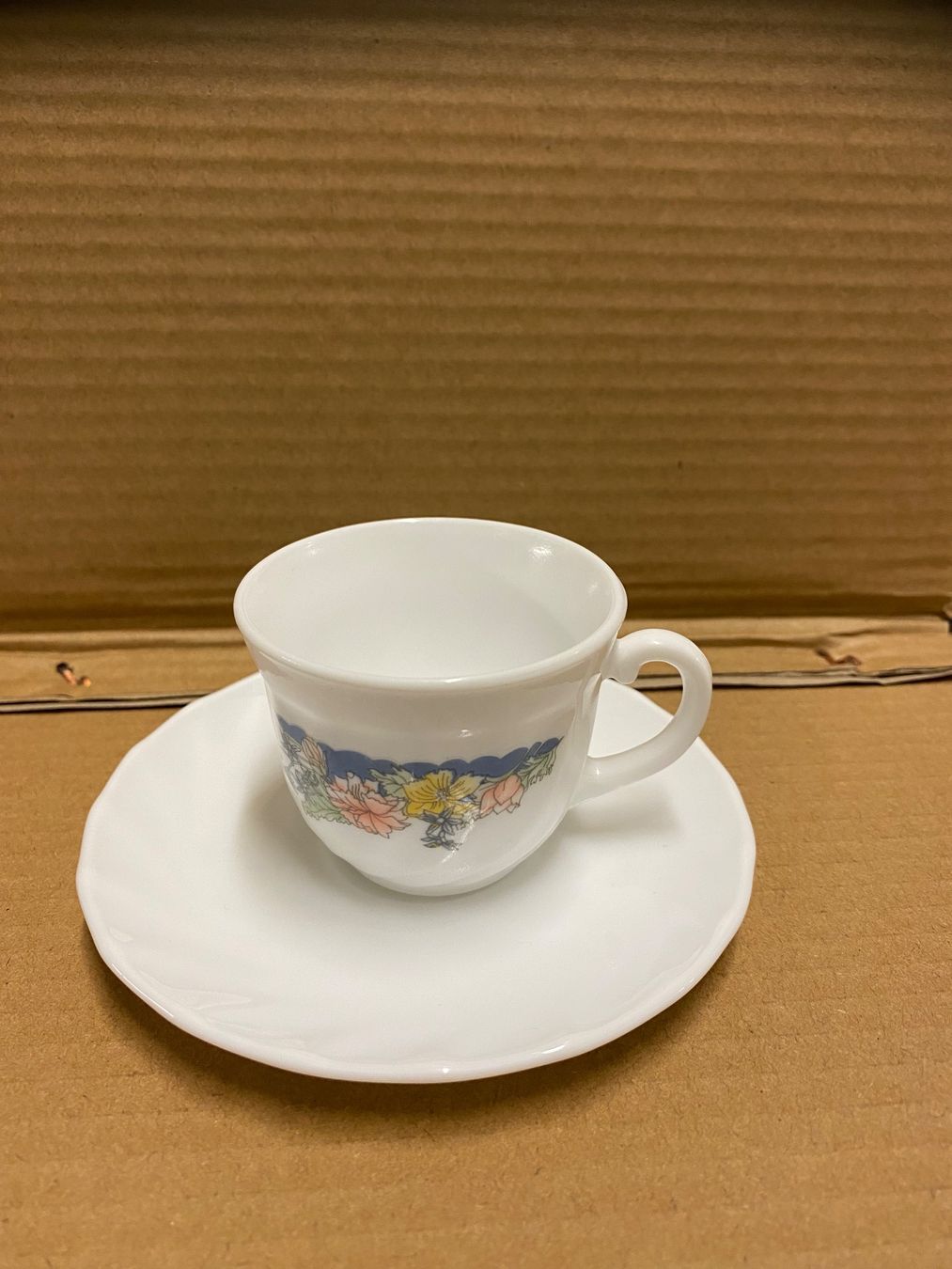 Tassen: Kaffee und Espresso Tassen mit Unterteller – Gebraucht aus Eschlikon TG von ArtRec 2