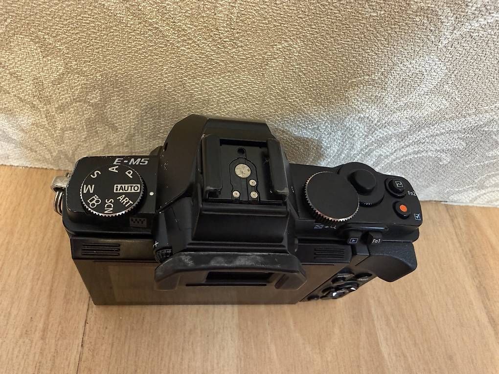 Olympus Fotocamera: Occasion Olympus OM-D E-M5 Body – Usato da Nidau venduto da Nintschgu 3