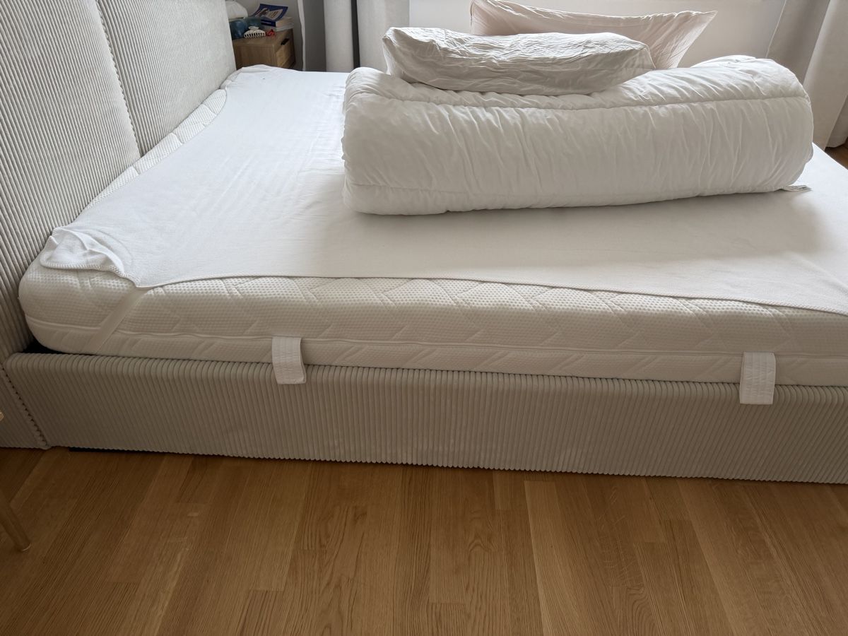 Betten: Lit coffre velour 160x200 – Neu (gemäss Beschreibung) aus Clarens von Louiise13 3