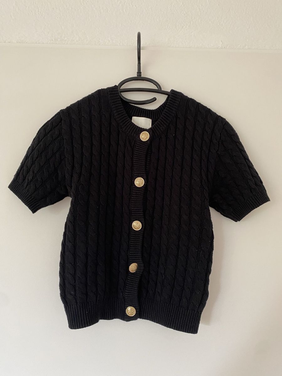 H&M Giacche: T-Shirt mit Knöpfen – Usato da Zürich venduto da alilan00 4