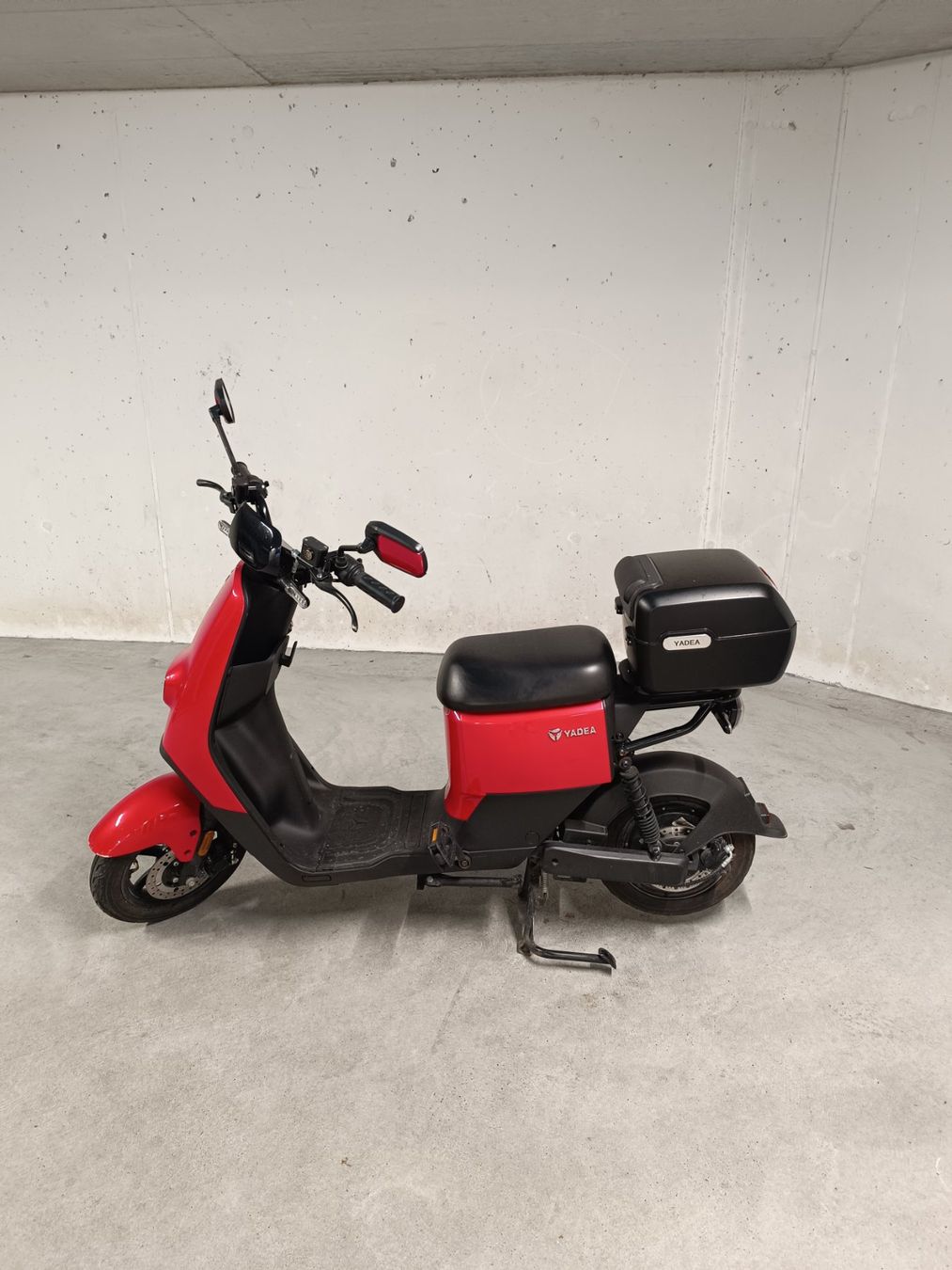 Yadea Scooters: Yadea DE3 Elektroroller – D'occasion à Ottikon par PiloniFive 1