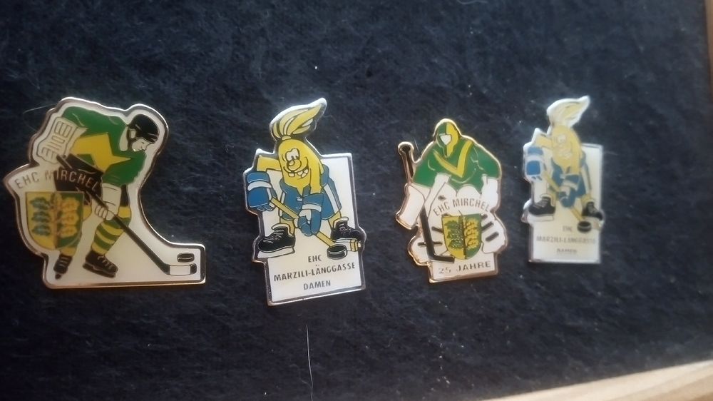 Plaketten & Abzeichen: ho key Pins Sammlung - Seltene Jahrgänge für Sammler! – Gebraucht aus Belp von Guadalupe84