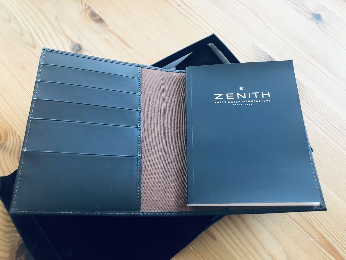 Zenith Altro in  Abbigliamento & Accessori: Porta blocchetto Zenith – Nuovo e nell'imballaggio originale da Locarno venduto da tap_rqc8
