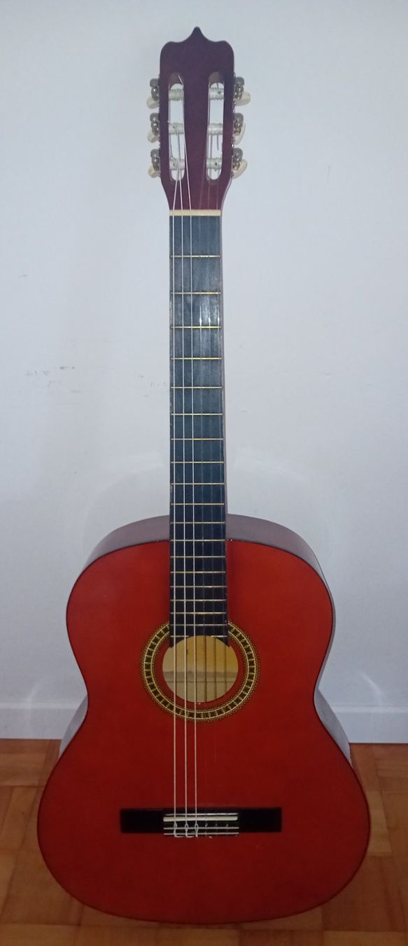 Musikinstrumente: Classical Spanish Nylon string Guitar Good USED Condition – Gebraucht aus Bern von This_that_other_all