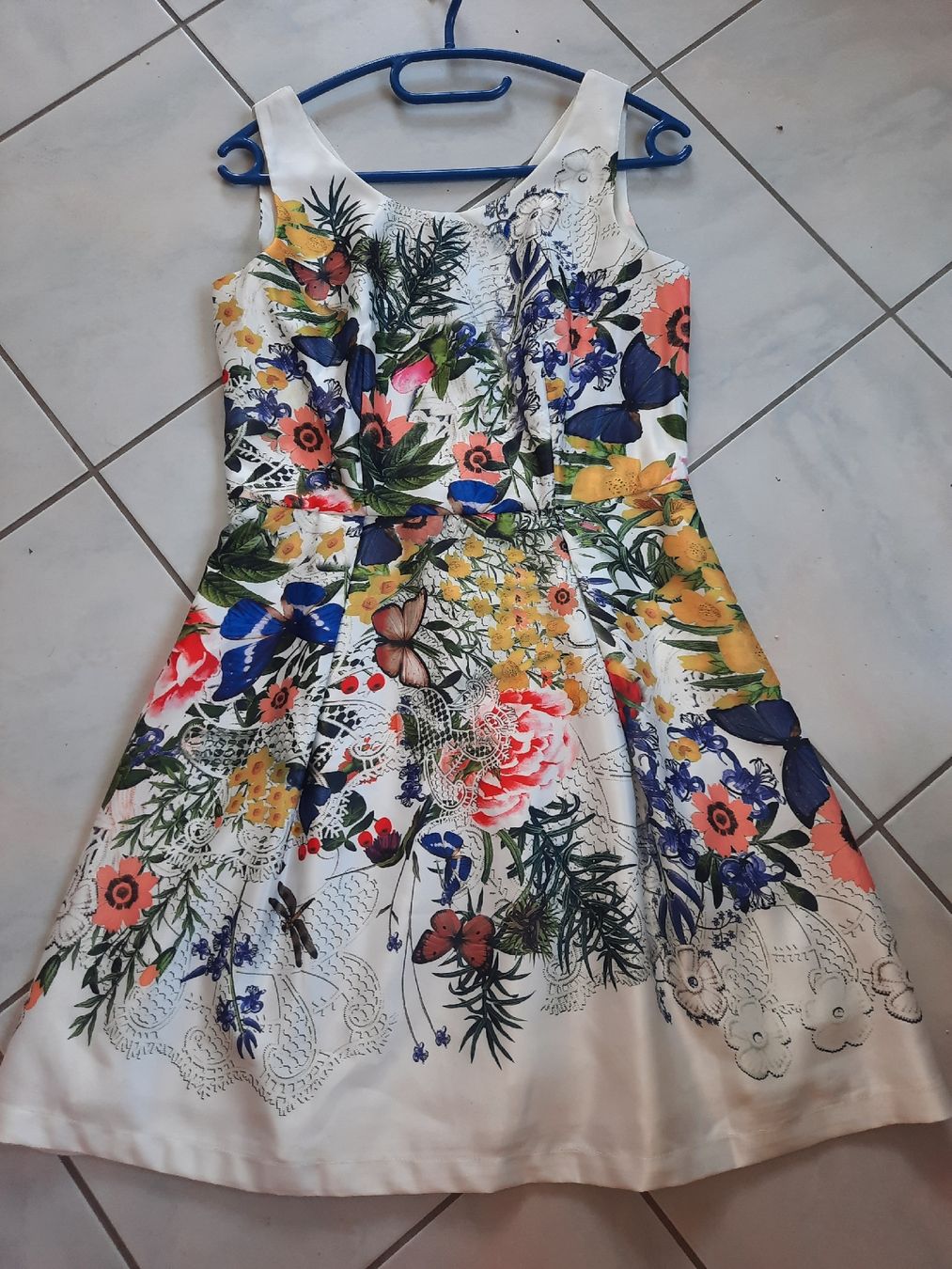 Vestiti: MOLLY  BRACKEN,  Belle ROBE de dame – Usato da Le Locle venduto da marylise01