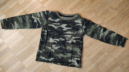 "Dino-Camouflage" Langarmshirt oliv  (Gr. 104 / 3-4 Years)