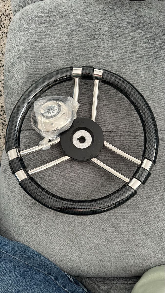 Accessori per altri veicoli: Edles Carbon Steuerrad Unbenutzt – Nuovo e nell'imballaggio originale da Gebenstorf venduto da jome70