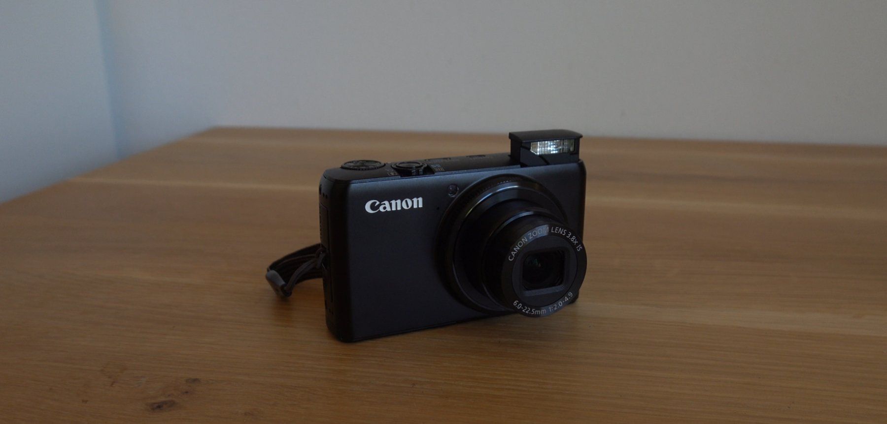 Canon Fotocamera: Canon Powershot S90 - Schwarz – Usato da Fribourg venduto da mar_9vlt