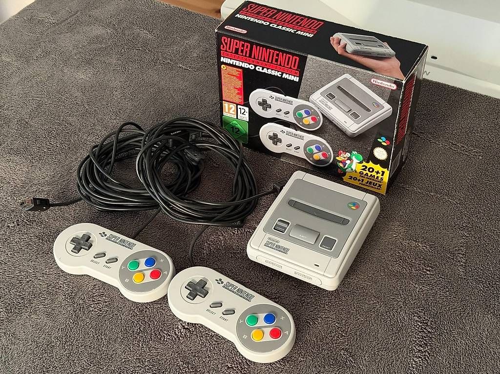 Consoles: Nintendo SNES Mini OVP – D'occasion à Luzern par AleFreddo