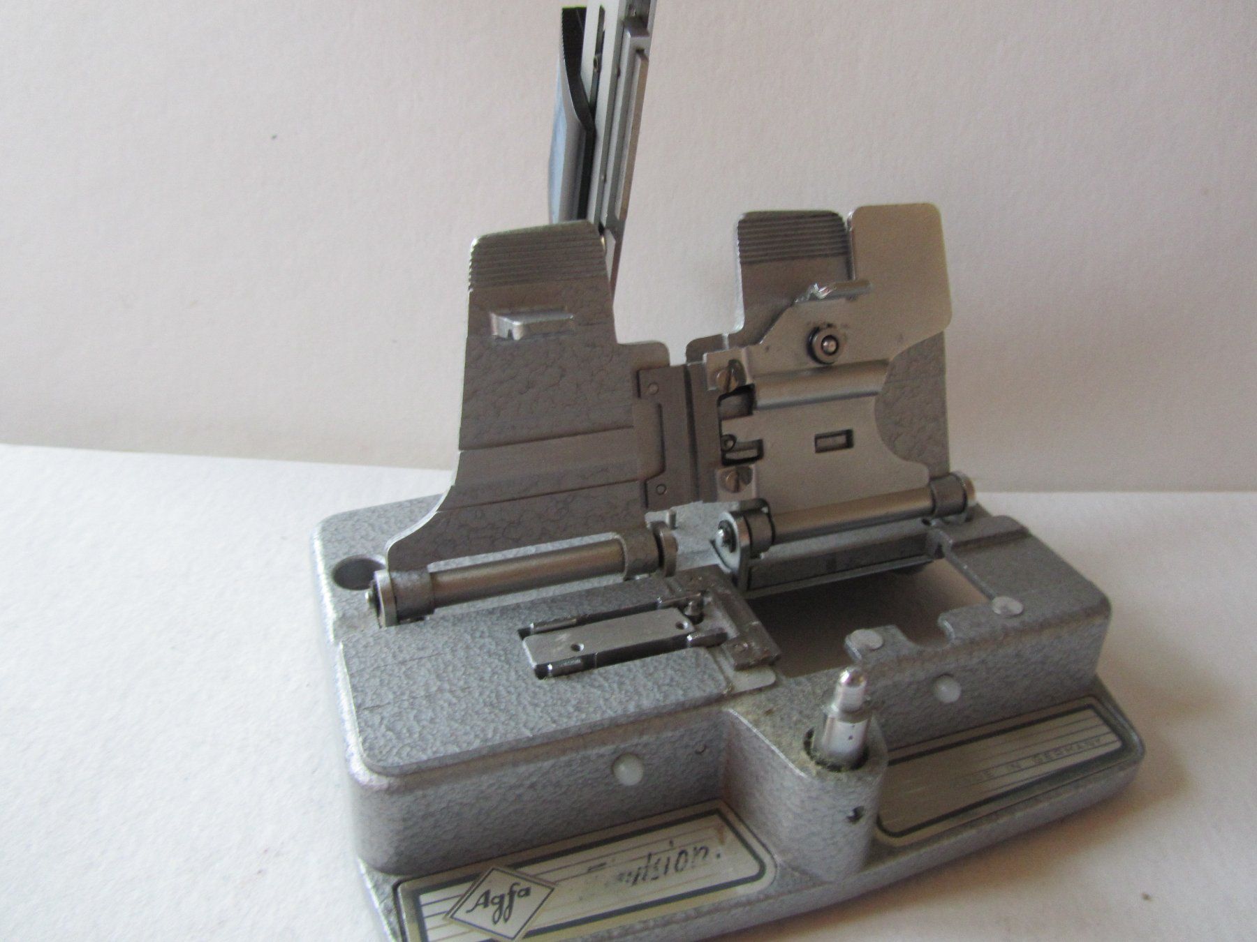 Agfa Fotocamera: Klebepresse 8mm Agfa 8mm mit OVP – Usato da Weiningen ZH venduto da dietsch57 7
