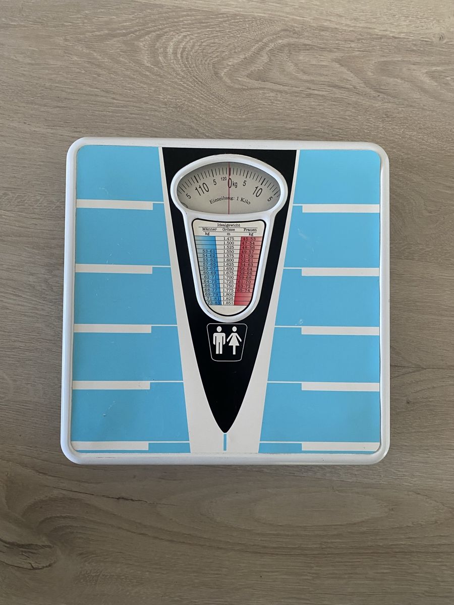 Bilance pesapersone: Retro Körperwaage – Usato da Berikon venduto da cel_88c6