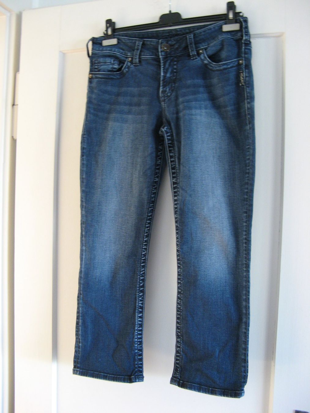 Jeans: Silver Jeans Suki Capri Gr. W29 – Usato da Zürich venduto da apil