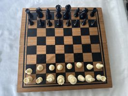 Schach und Backgammon Set Holz faltbar mit Figuren und Würfe