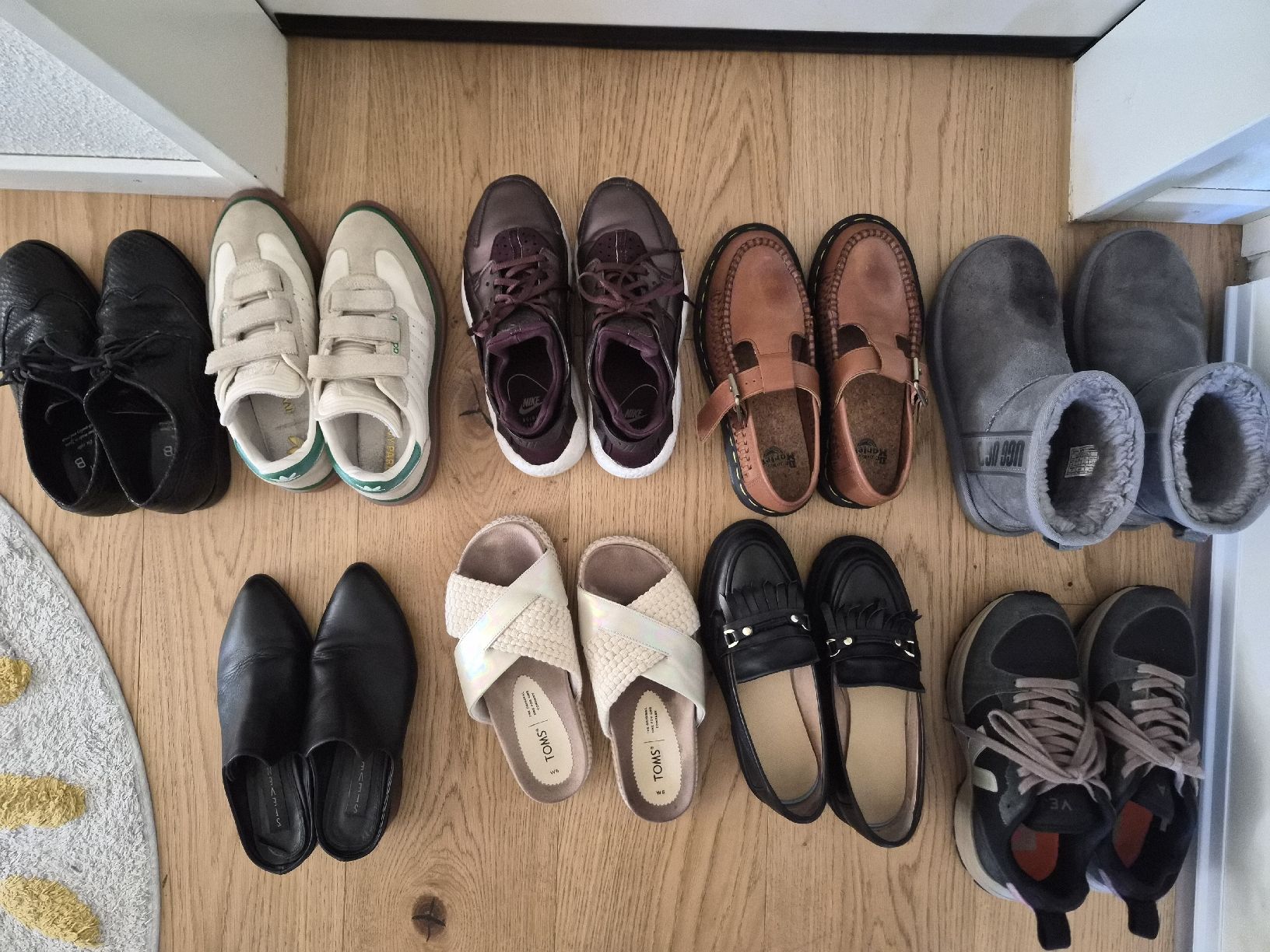 Chaussures femmes: 9 Shoe Pairs size 37 -Unique Opportunity- – D'occasion à Maur par Sofi___ 1