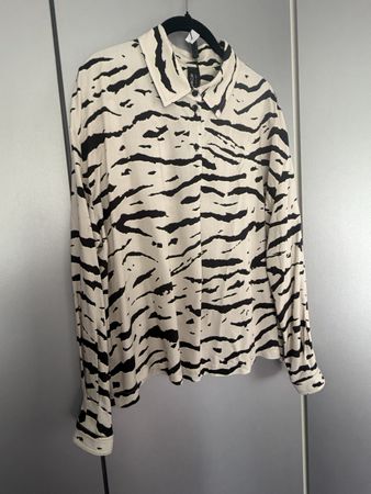 Marccain Bluse N4